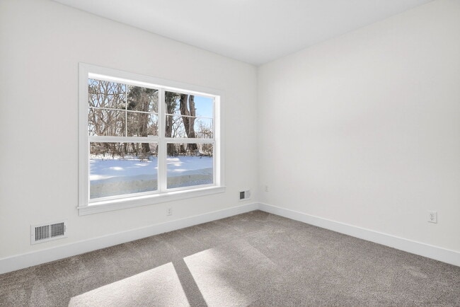 Photo - Hemlock Manor