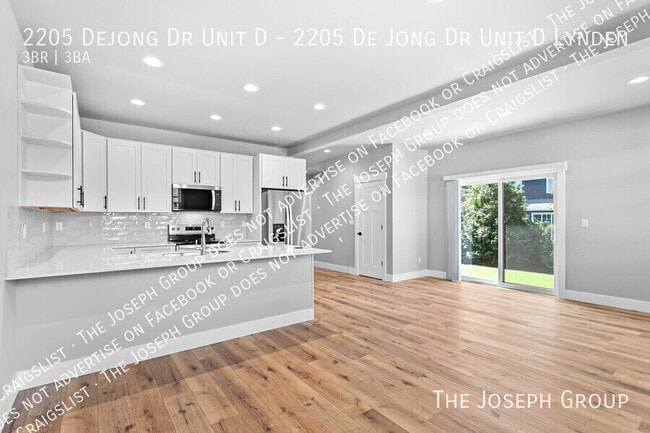 Photo - 2205 DeJong Dr