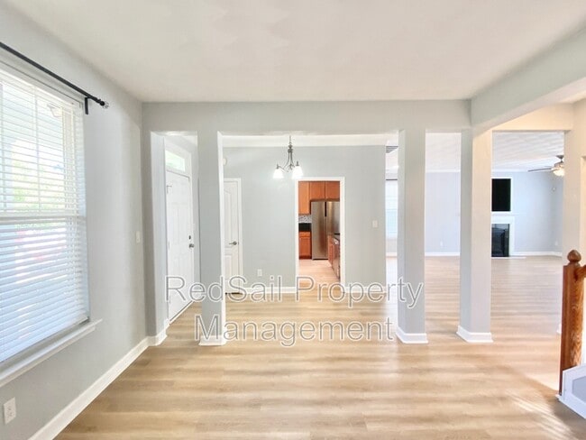 Photo - 9 Rockingham Dr