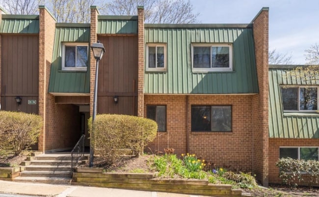 Photo - 707 Meadowview Ln