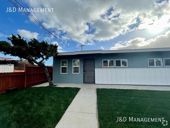 Building Photo - Gorgeous Duplex in City Heights! Rental