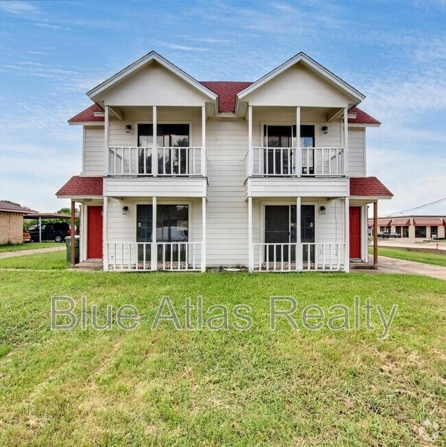 Building Photo - 2300 Indigo Ln Rental
