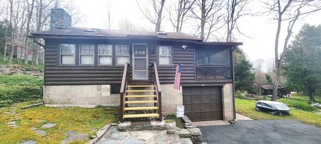 Building Photo - 41 Catskill Trail Rental