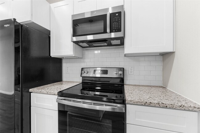 Photo - 8161 Tate St Unidad B