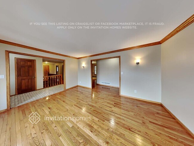 Photo - 1730 Atwater Path E