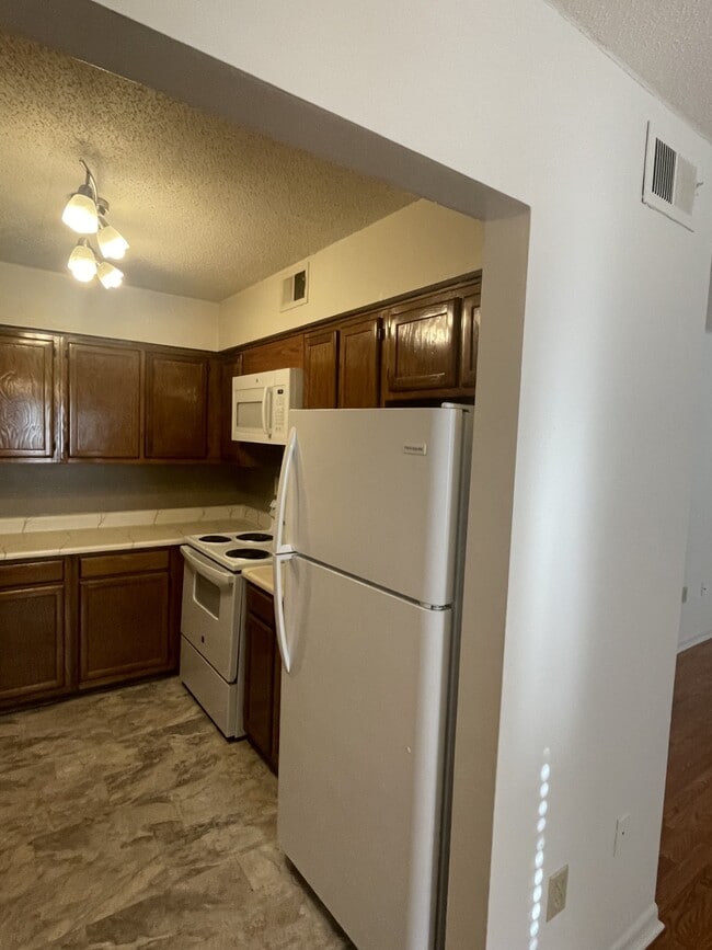 2 bedroom -Kitchen - Deer Run Apartments