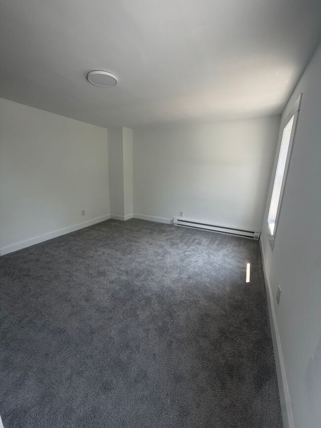 Photo - Fully Remodeled 4/5 Bedroom, 2 Bath Home Townhome in desirable West End Lancaster