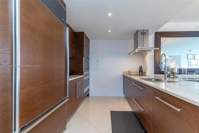 Photo - 495 Brickell Ave Unit 1005