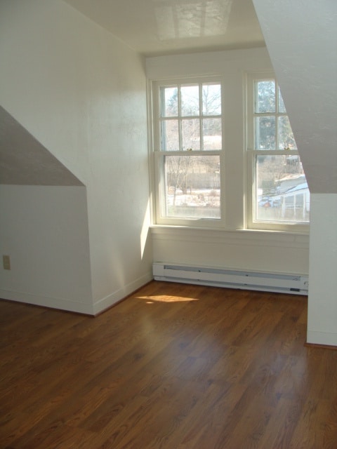 Photo - 4 Bedroom Home Near York Hospital On East End Of York City