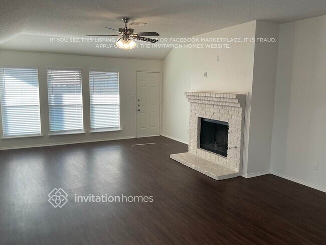 Photo - 2817 Goldfinch Dr