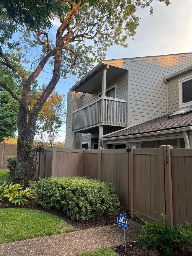 Photo - 2379 Briarwest Blvd