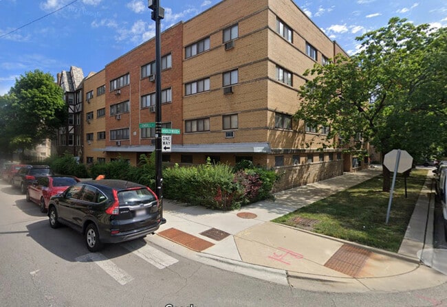 Building Photo - 5701 N Kimball Ave Unit 2S