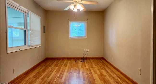 Photo - 2002 Brownlee Ave