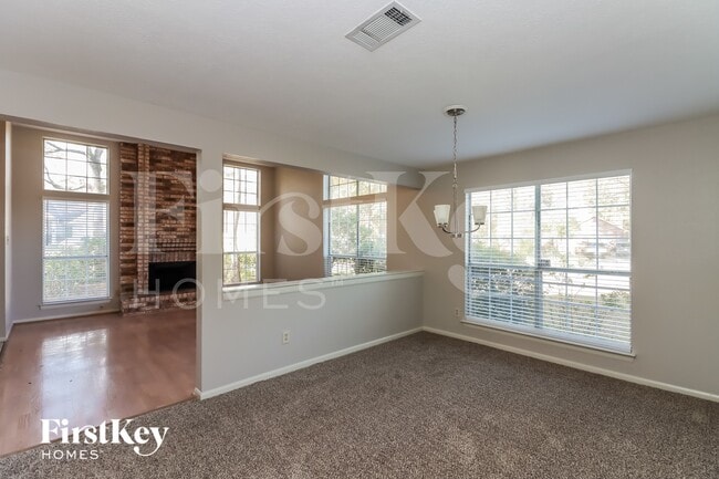 Photo - 160 W Golden Arrow Cir