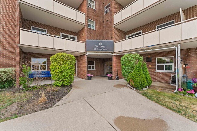 Photo - The Cedarview