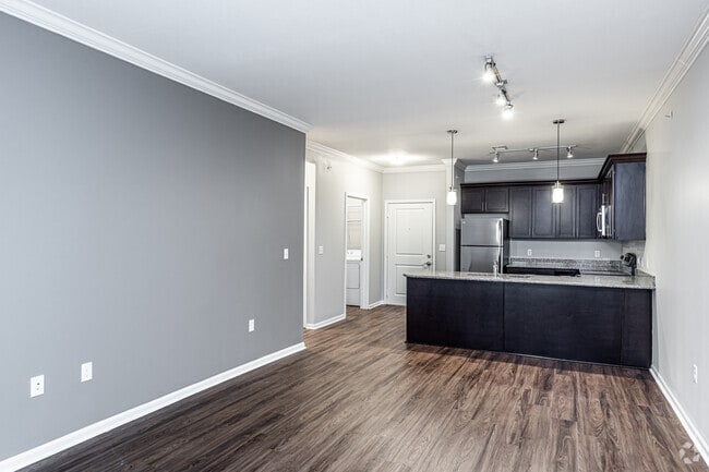 2BR, 2BA - 1087SF