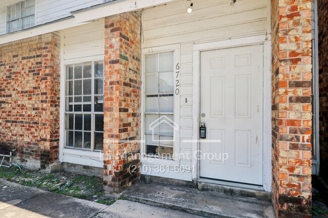 Photo - 6720 Windsor Hollow Dr