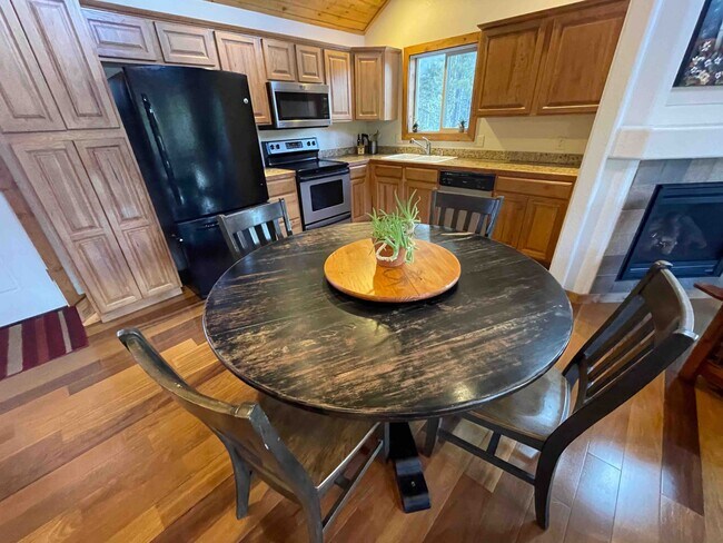 Photo - 511 N Aspen St