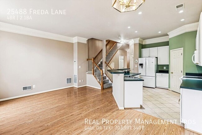 Photo - 25488 Freda Ln