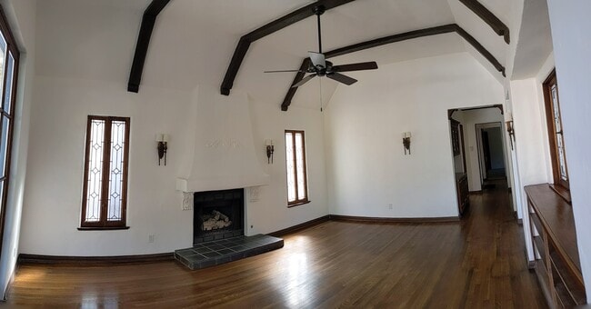 Photo - 239 Orizaba Ave