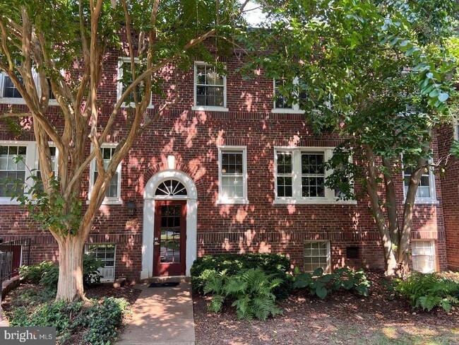 Building Photo - 1741 N Troy St Unit 8-422 Rental