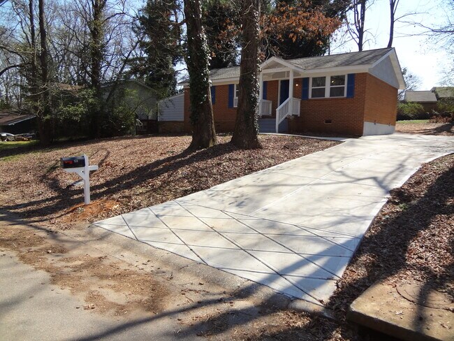 Photo - 537 Santa Barbara Dr