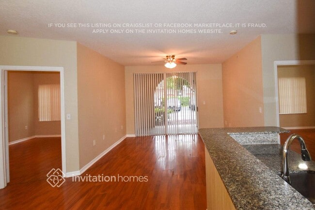 Photo - 2548 Centergate Dr