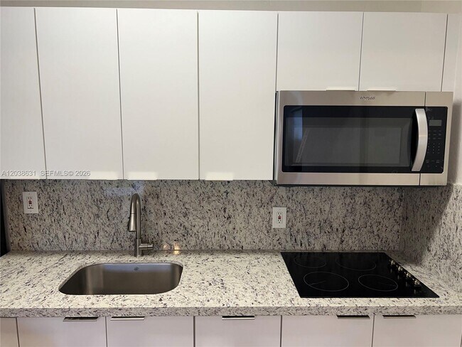 Photo - 361 Sharar Ave Unit 6