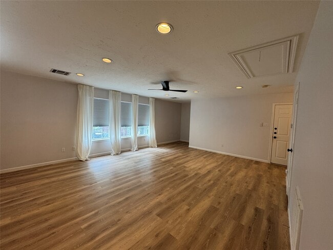 Photo - 2406 Elmen St Unit 3