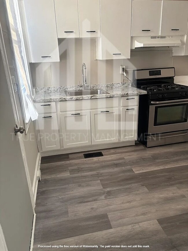 Photo - 2917 Winchester St