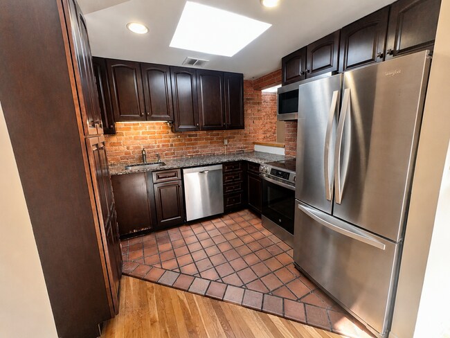 Photo - 79 Gainsborough St Unit 47