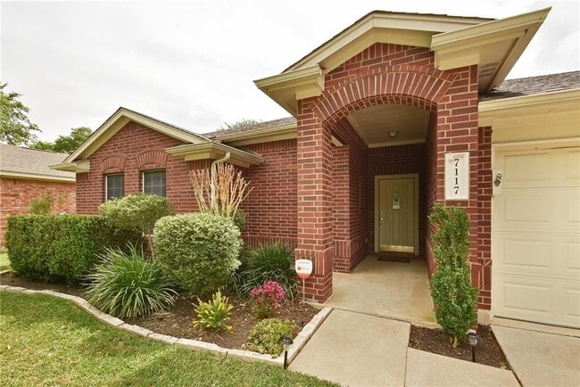 Photo - 7117 Quimper Ln