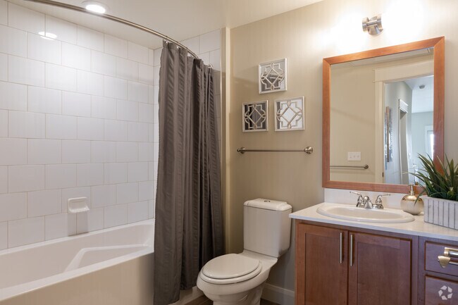 2BR, 2BA - 1,149SF