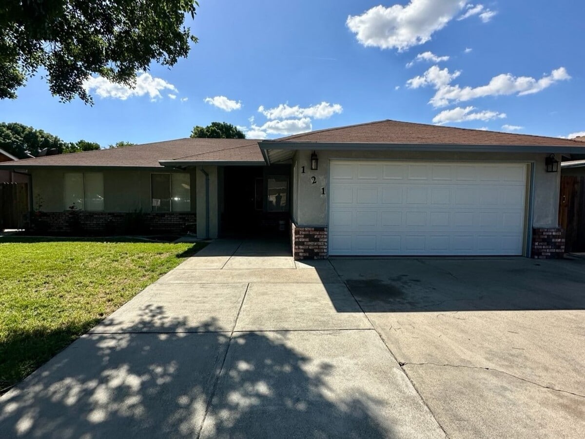 Cozy 3-Bedroom, 2-Bath Home - Cozy 3-Bedroom, 2-Bath Home