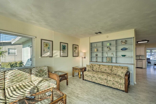 Photo - 1017 Pineland Ave Unidad ID1385877P