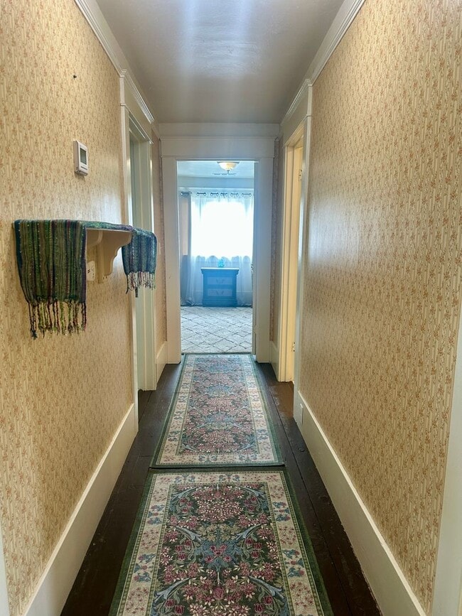 Photo - Furnished 2 bedroom Craftsman Apartment