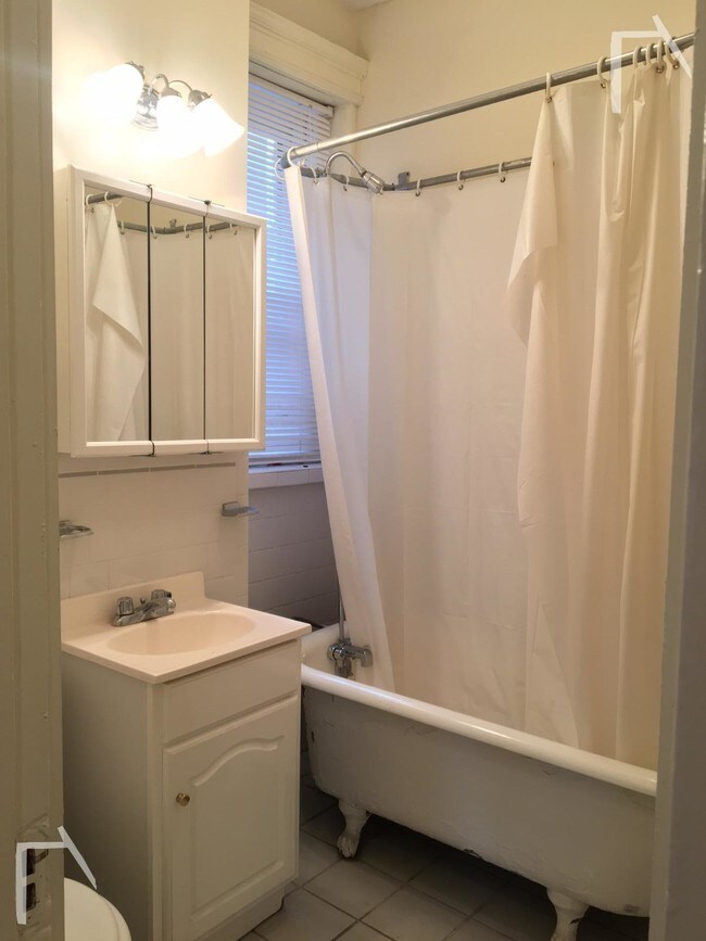Photo - 109 Queensberry St Unit 10