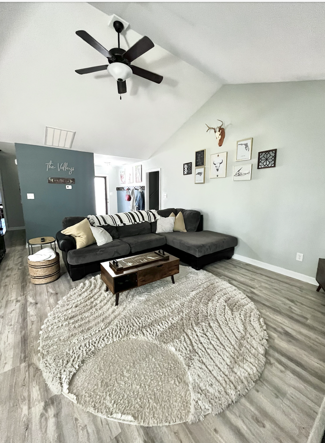 Photo - 505 Maggies Ct