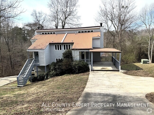 Building Photo - 2 Bedroom Duplex near Lake Lanier Rental