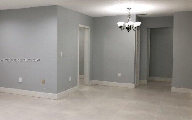 930 Benevento Ave Unit 930