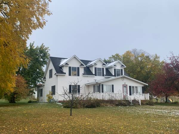 Building Photo - 28278 U.S. Rte 2 Rental