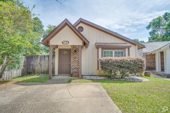 Building Photo - 3BR/2BA Home in North Pensacola Near UWF &...