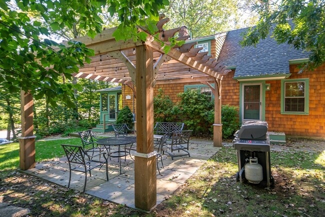 Photo - 94 Atlantic Ave