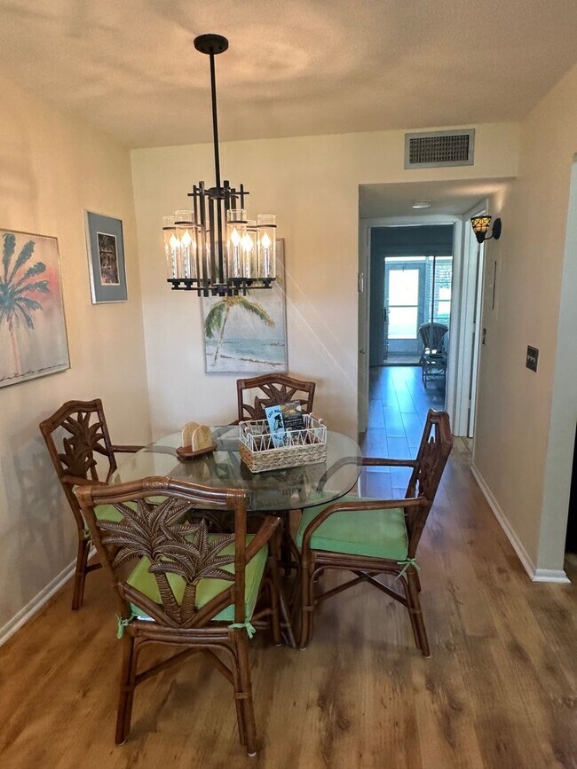 33 Vis Gdns Trl Unit 104