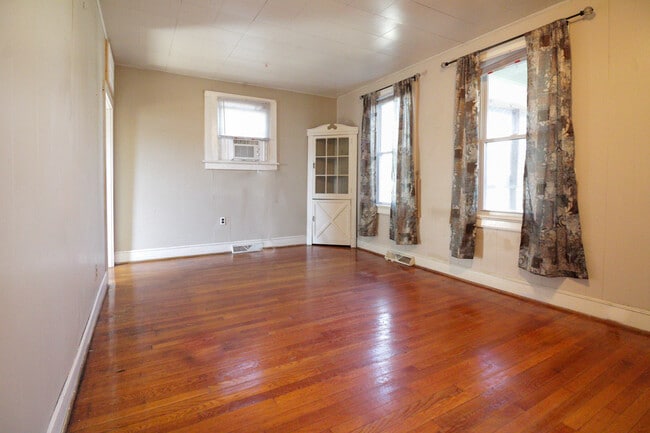 Photo - 400 N 3rd Ave