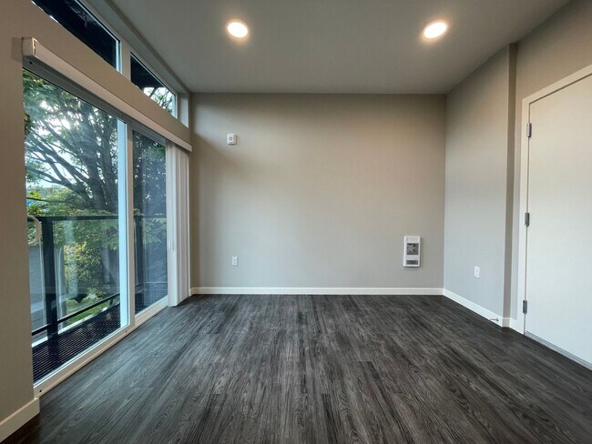 Photo - Sylvan Court