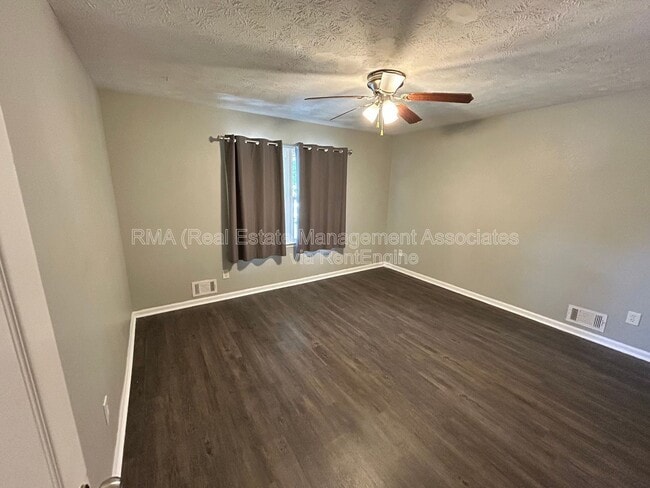 Photo - 12b Lisa Ln