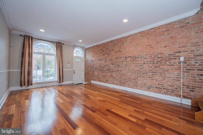 Photo - 226 S East Ave