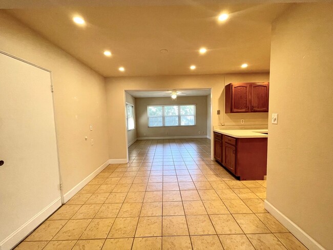 Photo - Cute 2/1.5 Quaint Bungalow with Single Garage in Winter Park right off Lee Road!