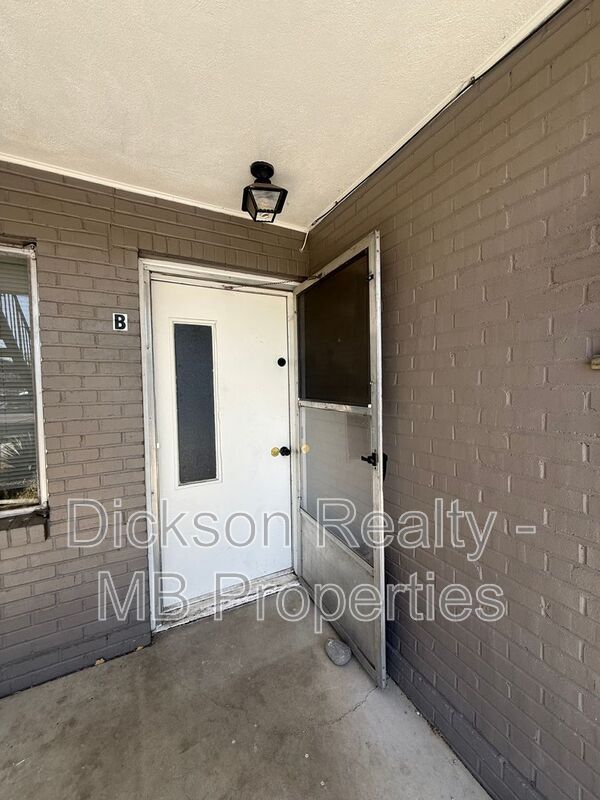 Photo - 660 Wilson Ave Unit #B